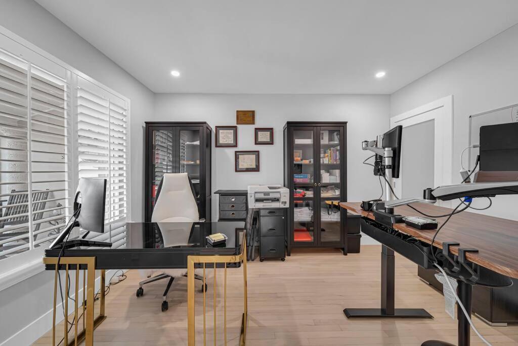 Casa la Miami - Central location Villa with Pool & Gym