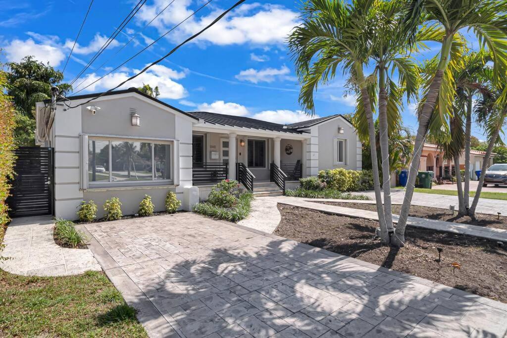 Casa la Miami - Central location Villa with Pool & Gym