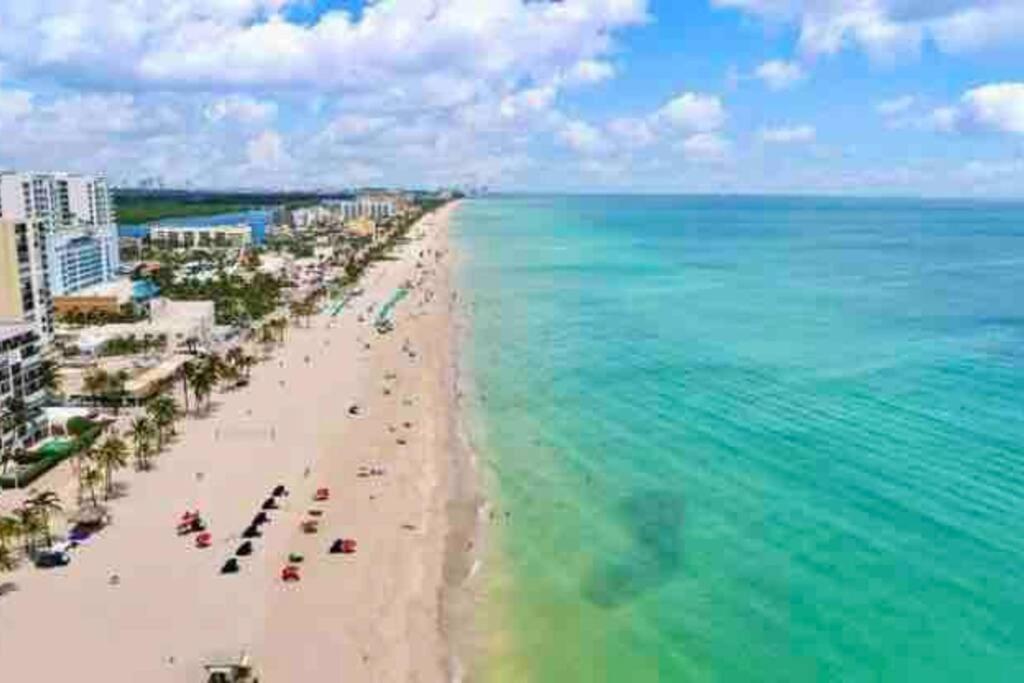 Modern apartment A - Beach Walk Resort view 4