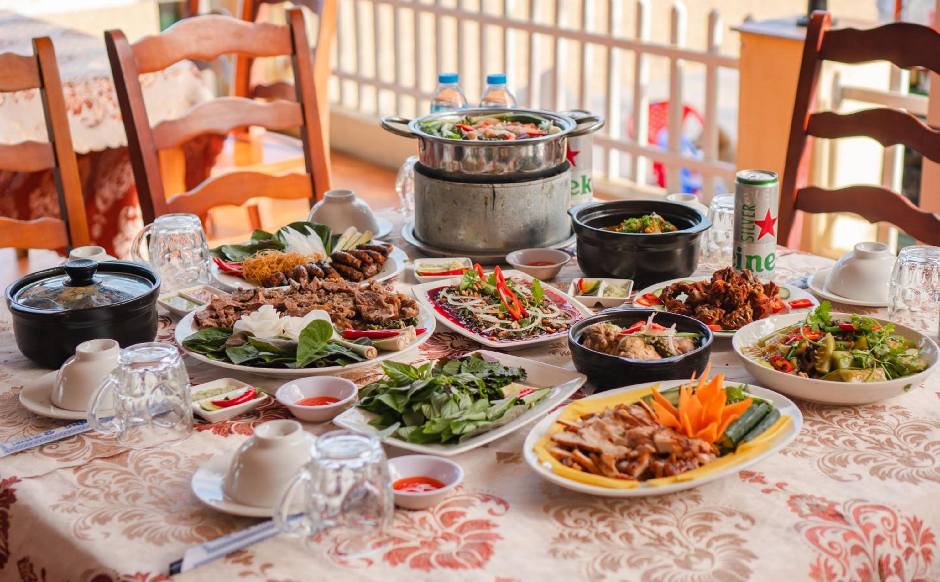 breakfast buffet