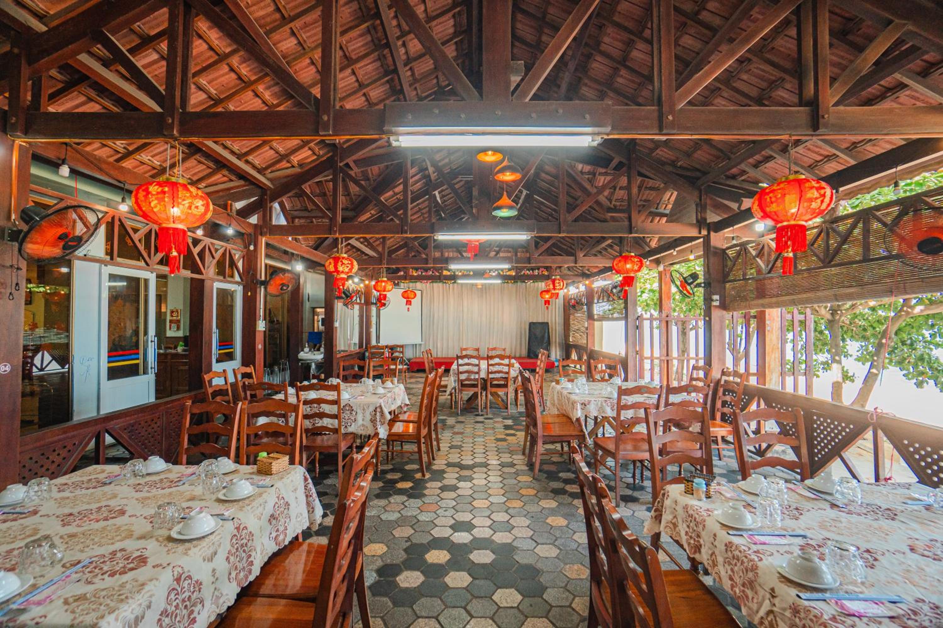 restaurant
