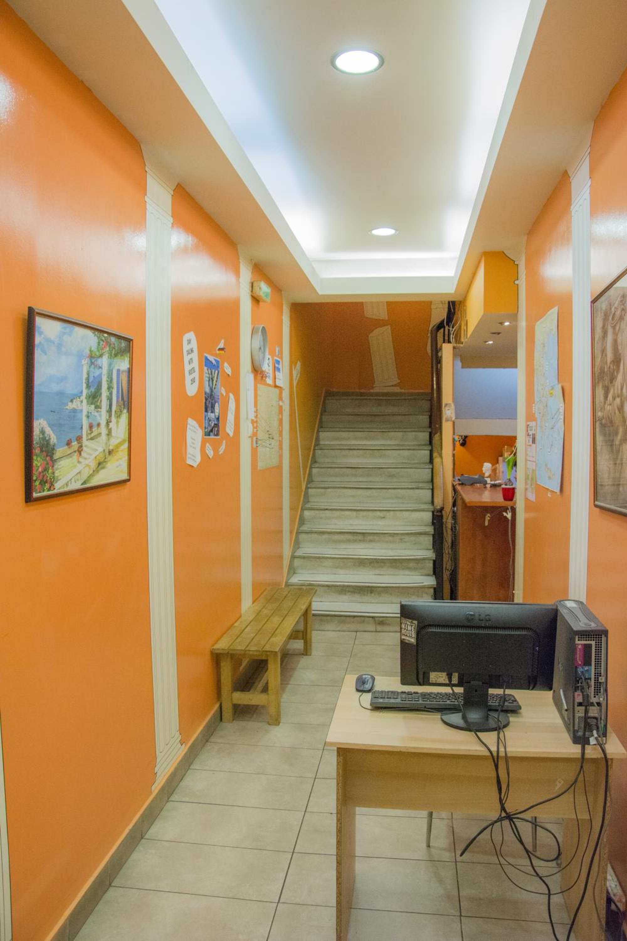 Zeus Hostel