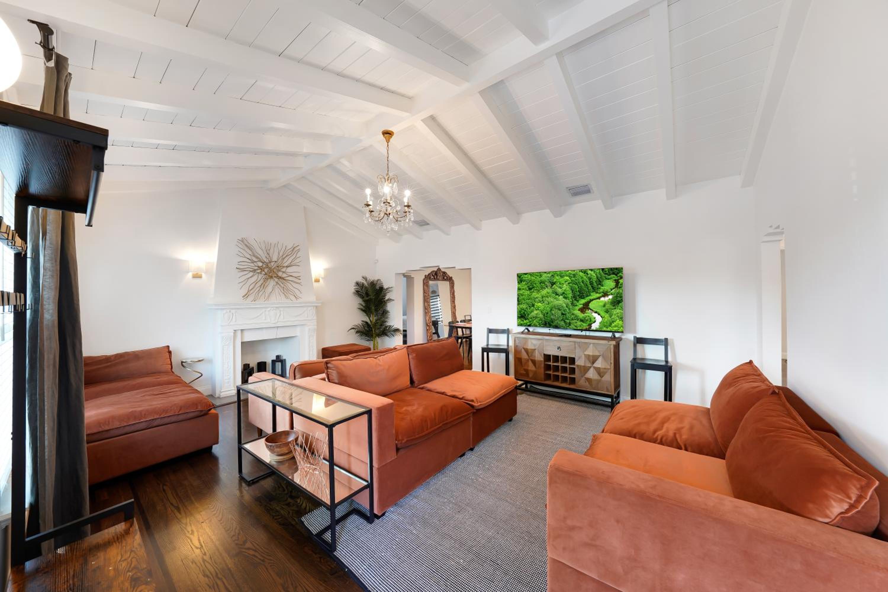 Miami Art deco home by Dream Vacation