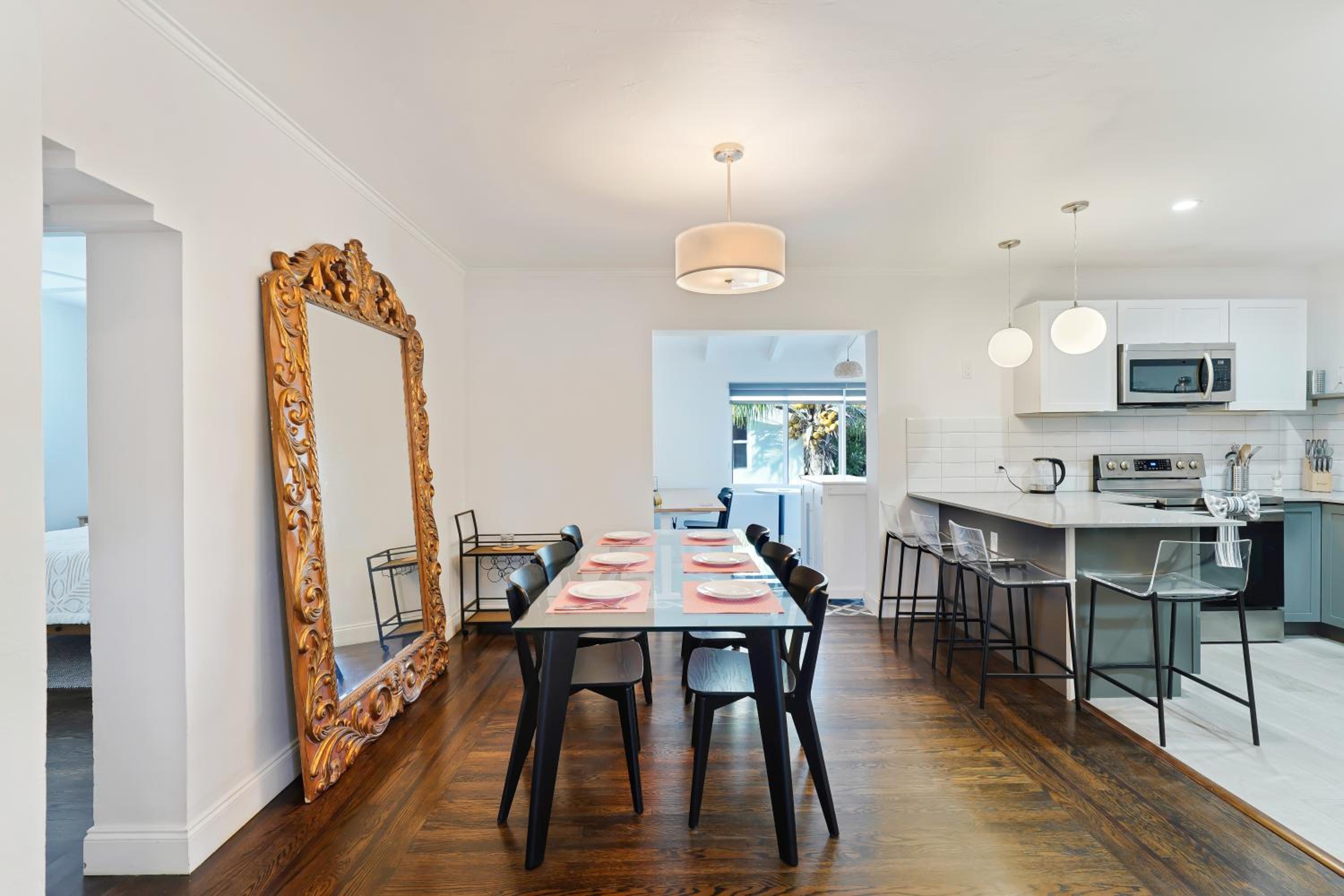 Miami Art deco home by Dream Vacation