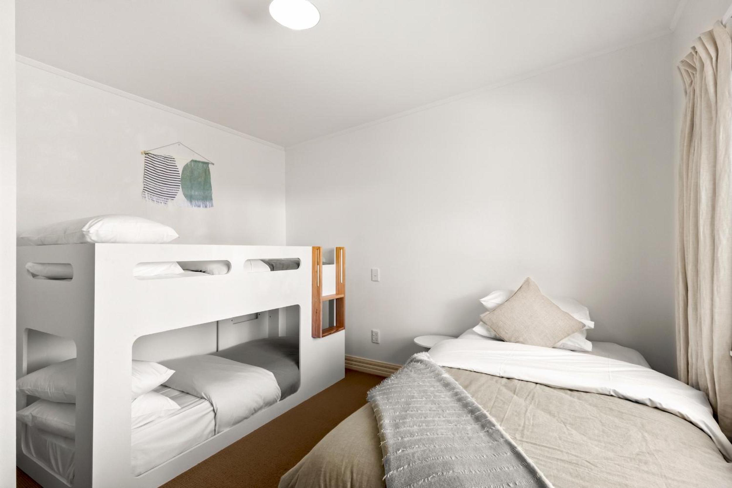 Aberdeen Cottage - Nestled in the Heart of Arrowtown - New! view 5