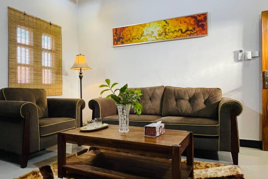 Luxury Duplex & Deluxe Rooms in Dili City, Timor-Leste view 2