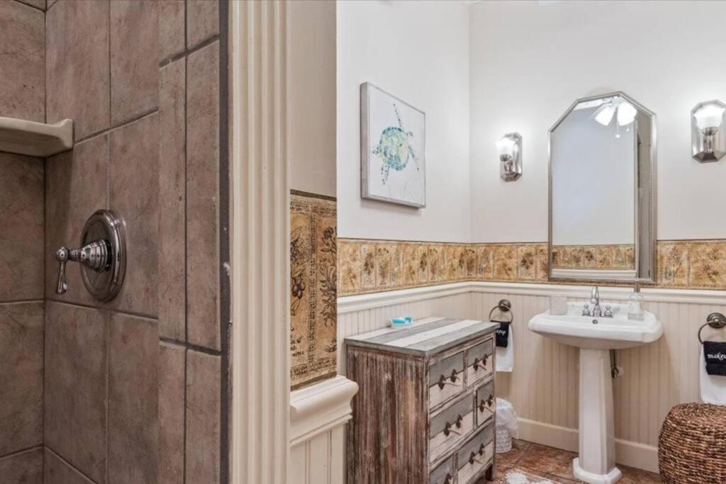 Grande Canal - Captivating 3 bedroom retreat view 5