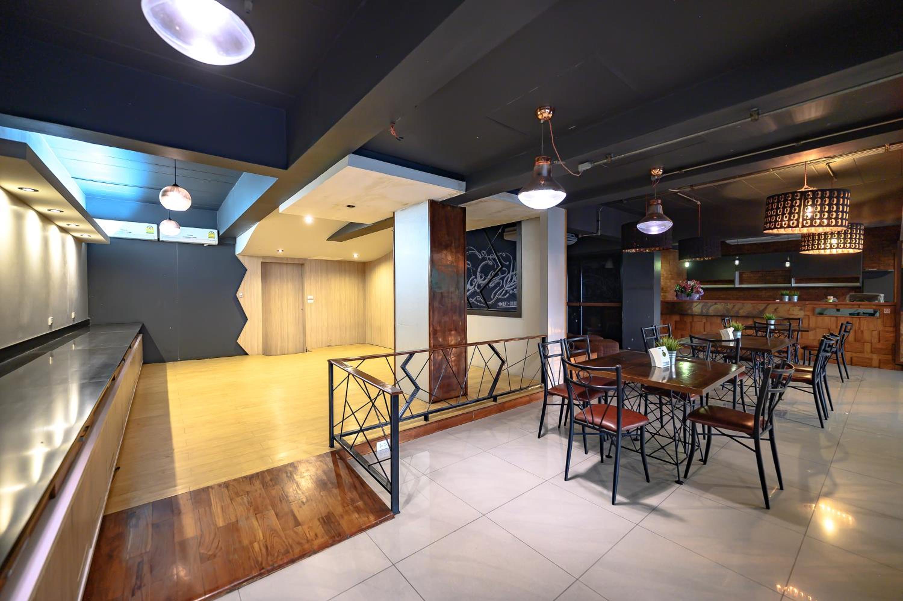 restaurant