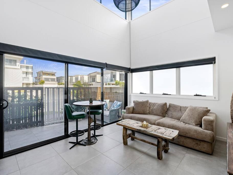 1 Bedroom Modern Townhouse in Casuarina