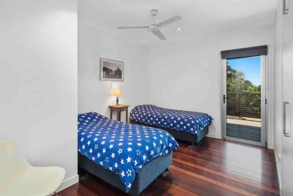 Treetops on Tramican - Ocean View - sleeps 10