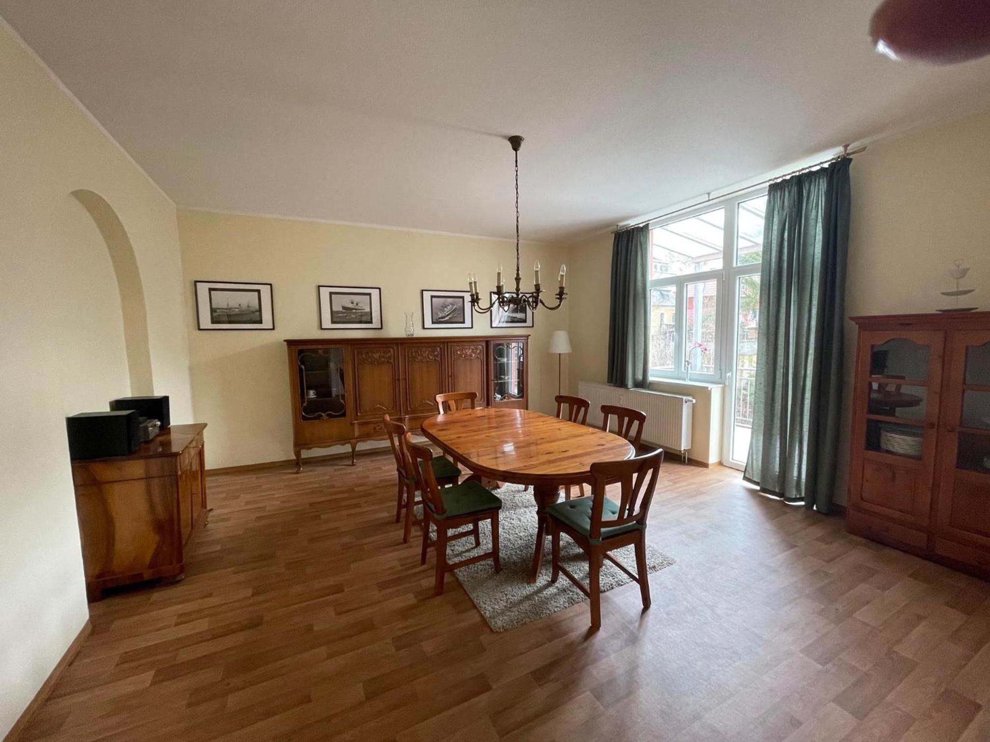 Schiller Apartments Fabrikantenwohnung view 3