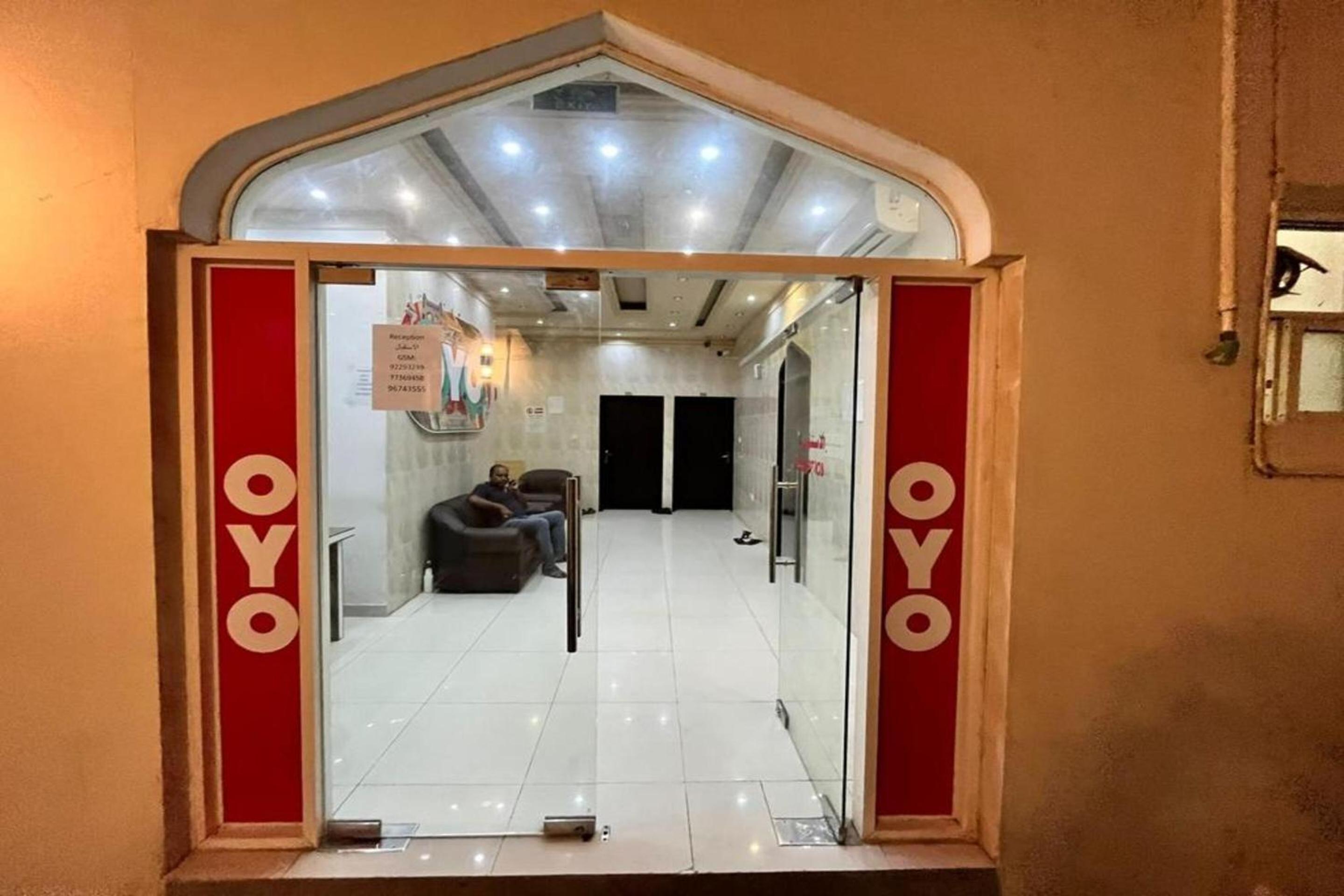 Super OYO 144 Al Tawasi Furnished Apartments view 2