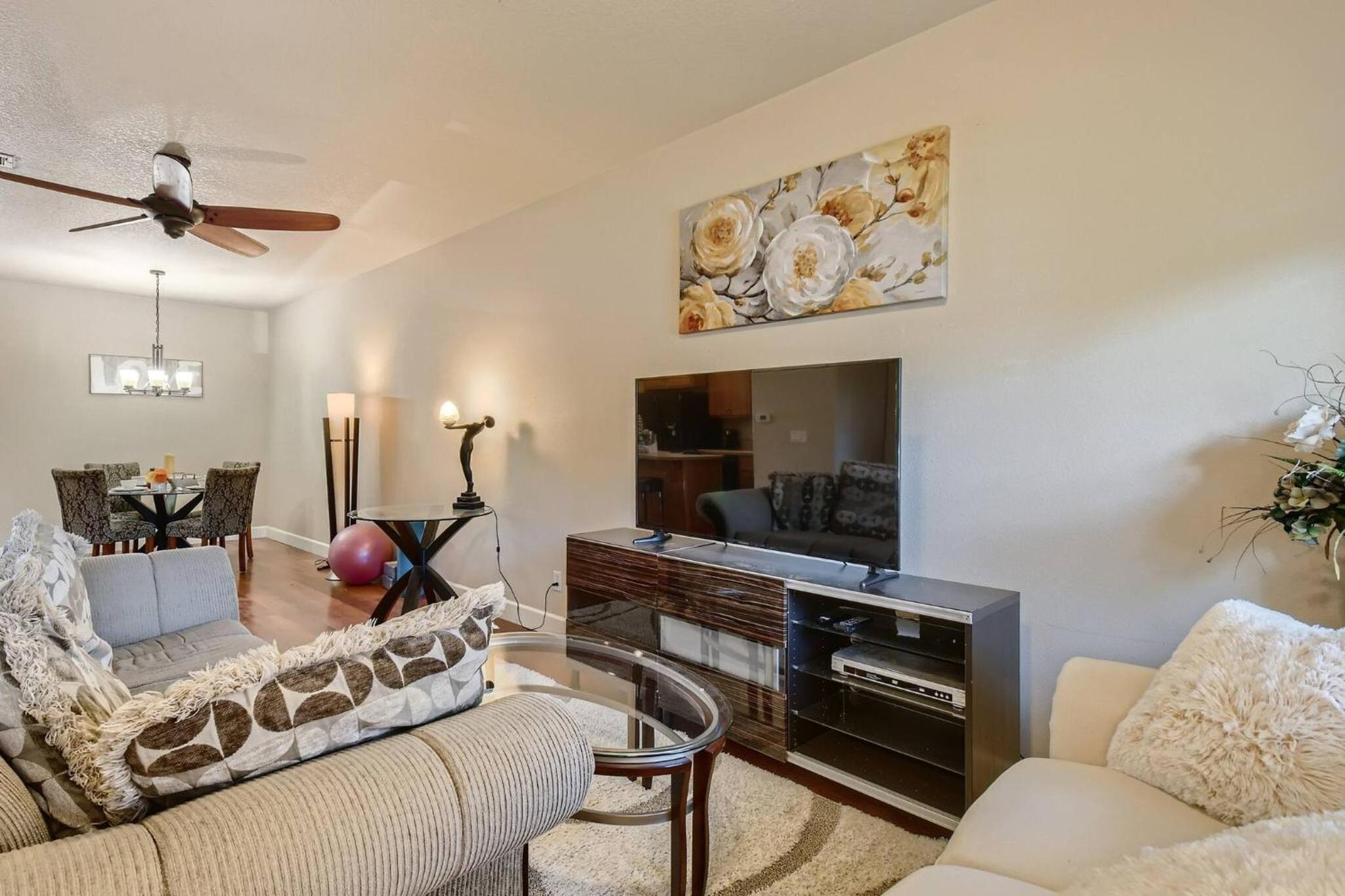 Oregon Jade Lodging Monthly Rental 3 Br, No Tax view 4