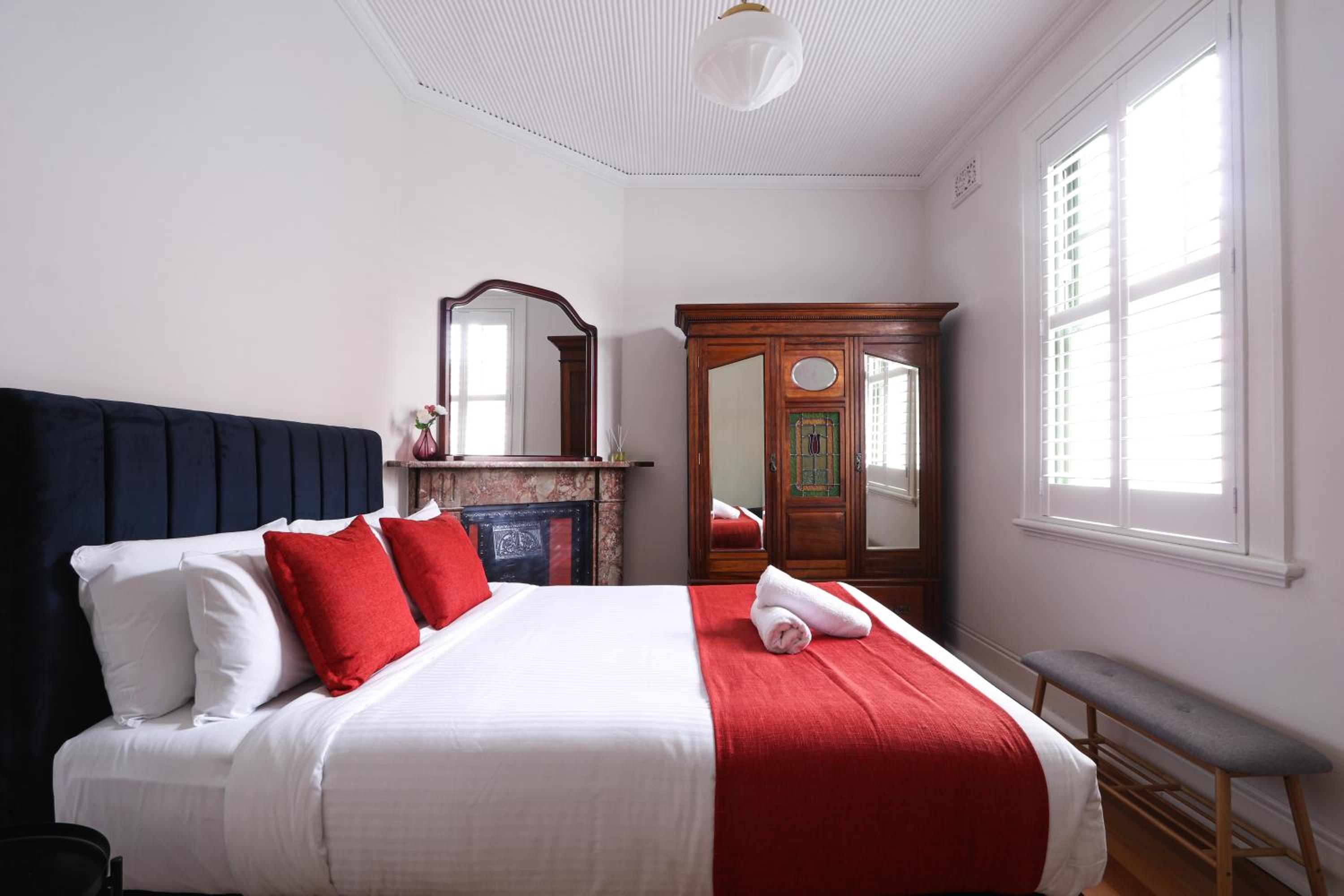 Quaint terrace house The Rocks