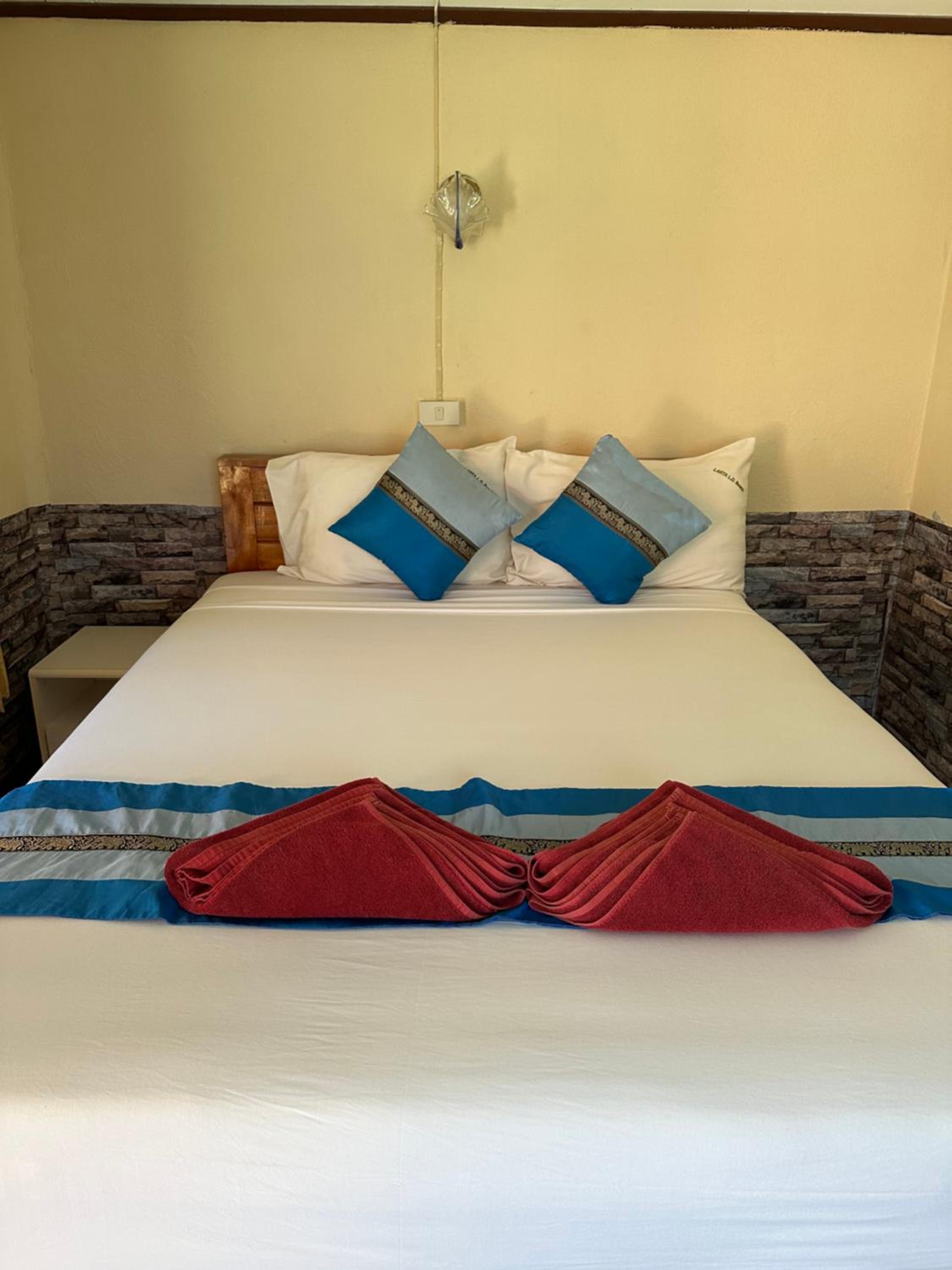 Lanta L.D. Beach Bungalow