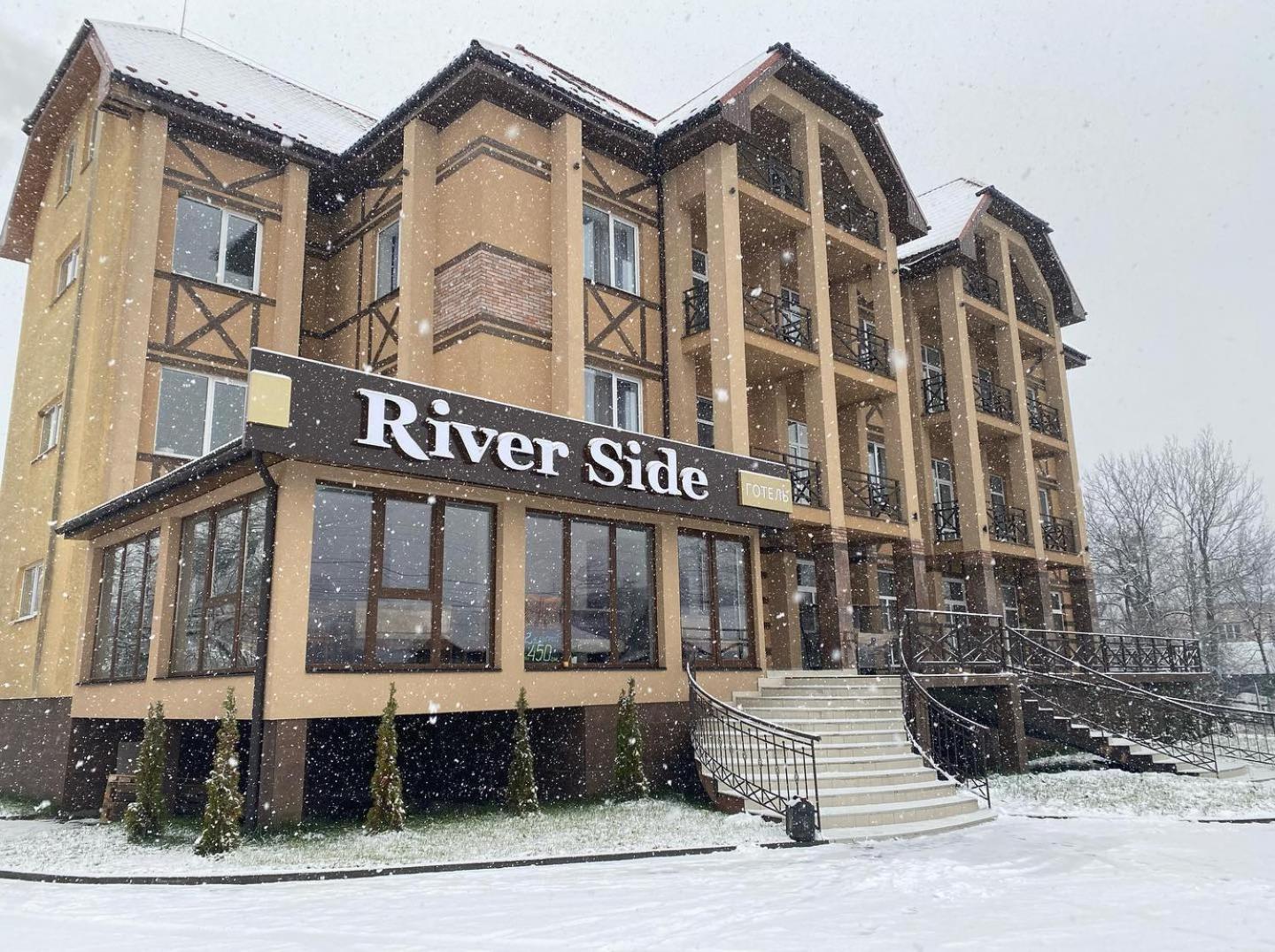 RIVER SIDE