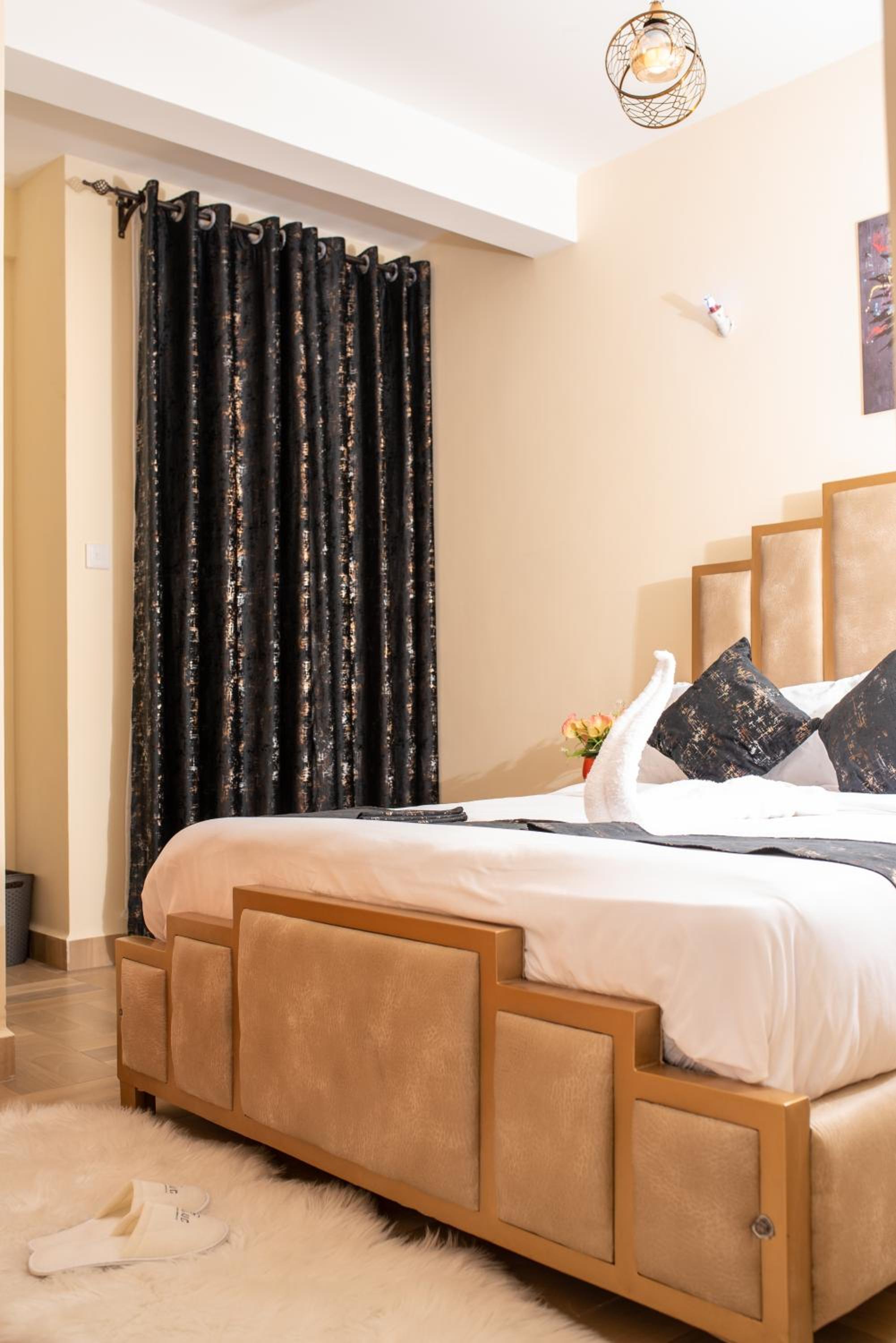 Luxury 1Br Apartment with Secure Parking & Lift Nakuru view 2