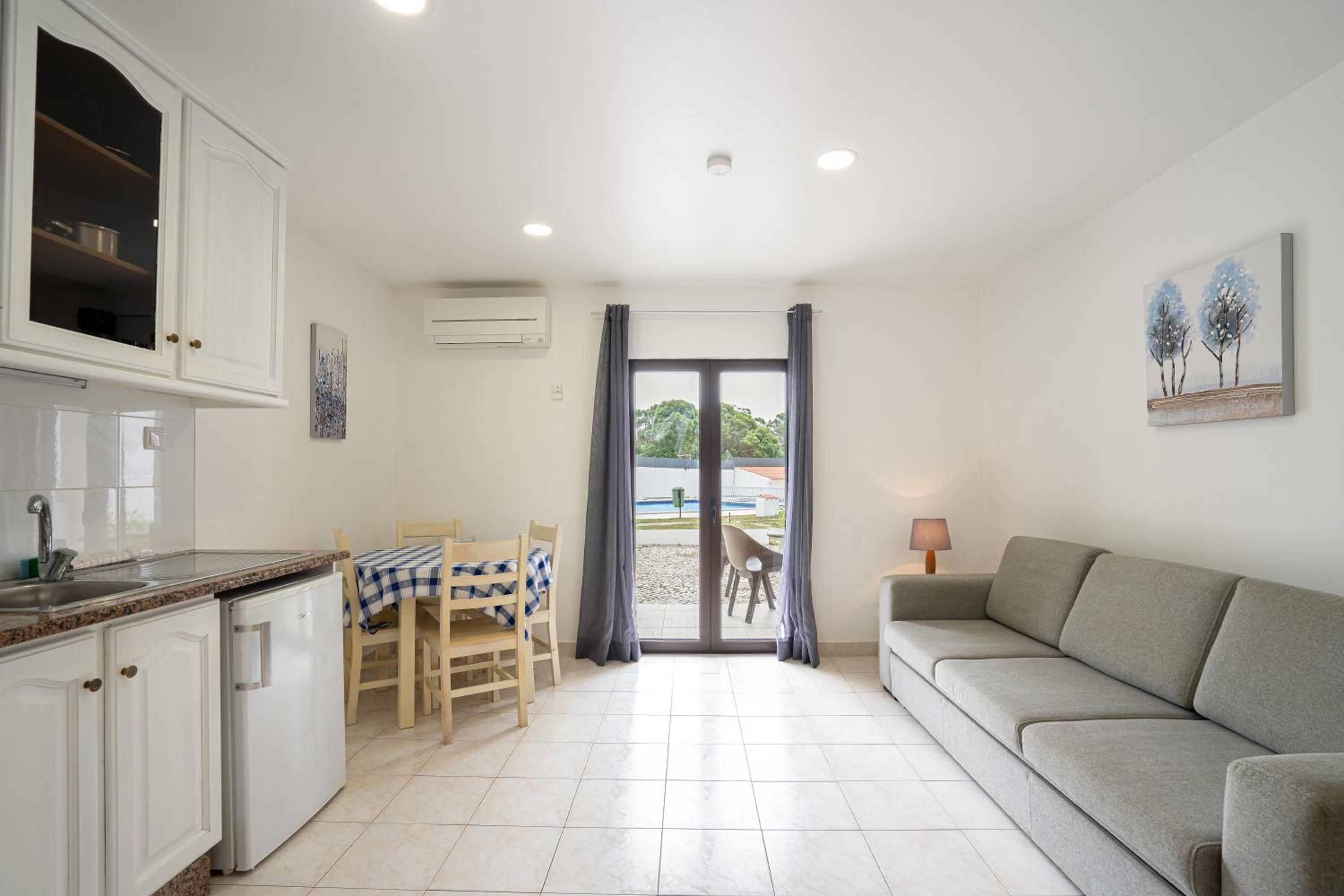 Apartamentos Vale de Carros by Umbral