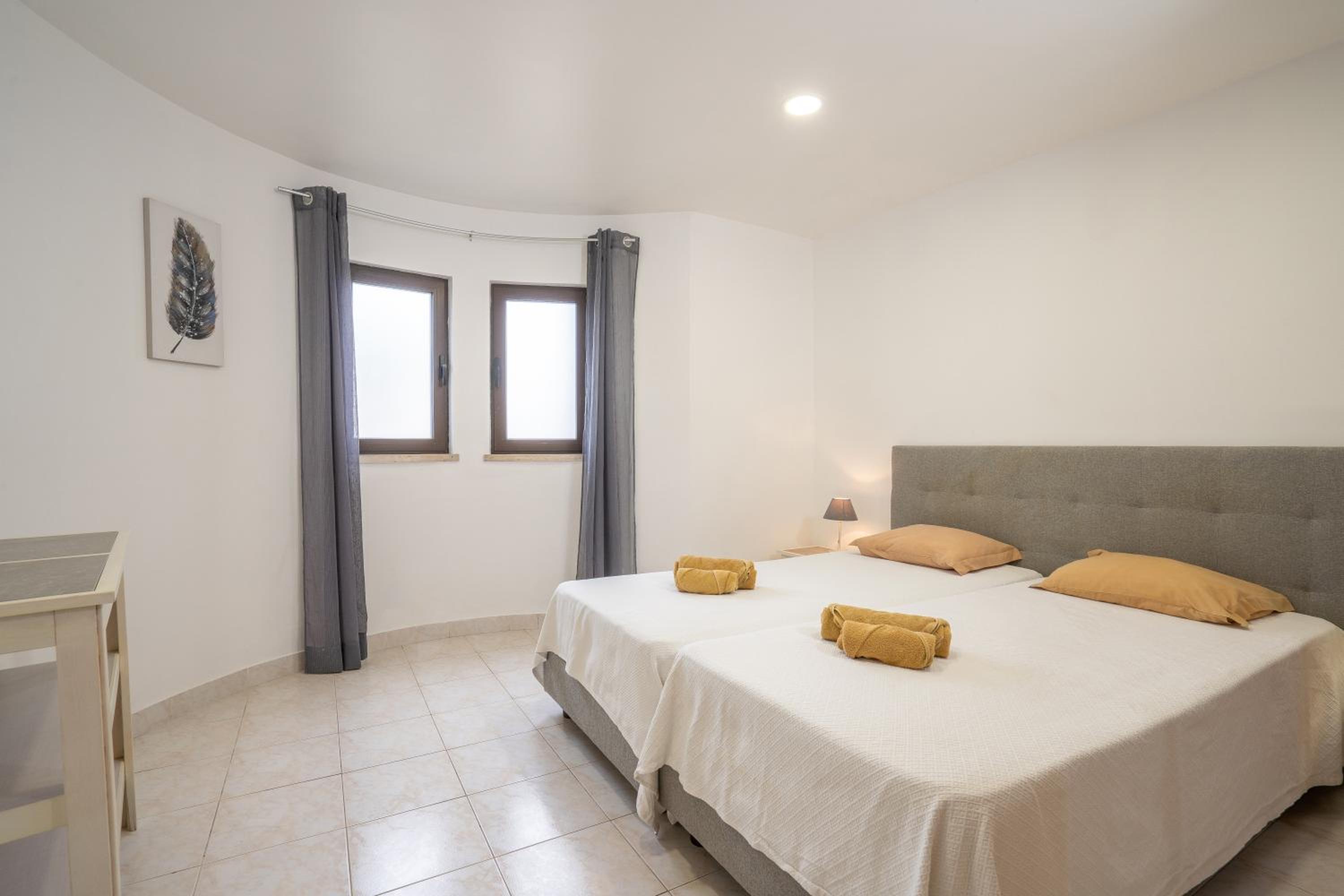 Apartamentos Vale de Carros by Umbral