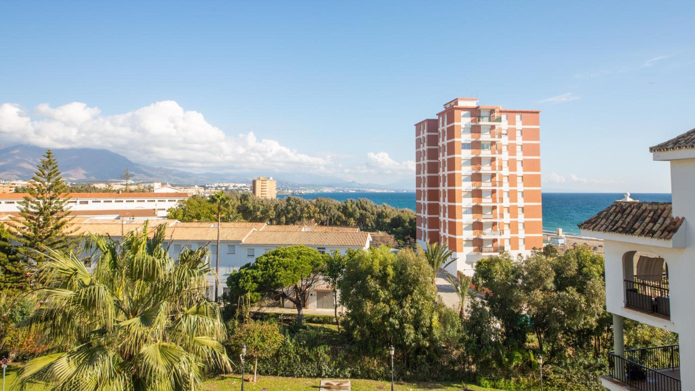 Marina Duquesa 951 view 3