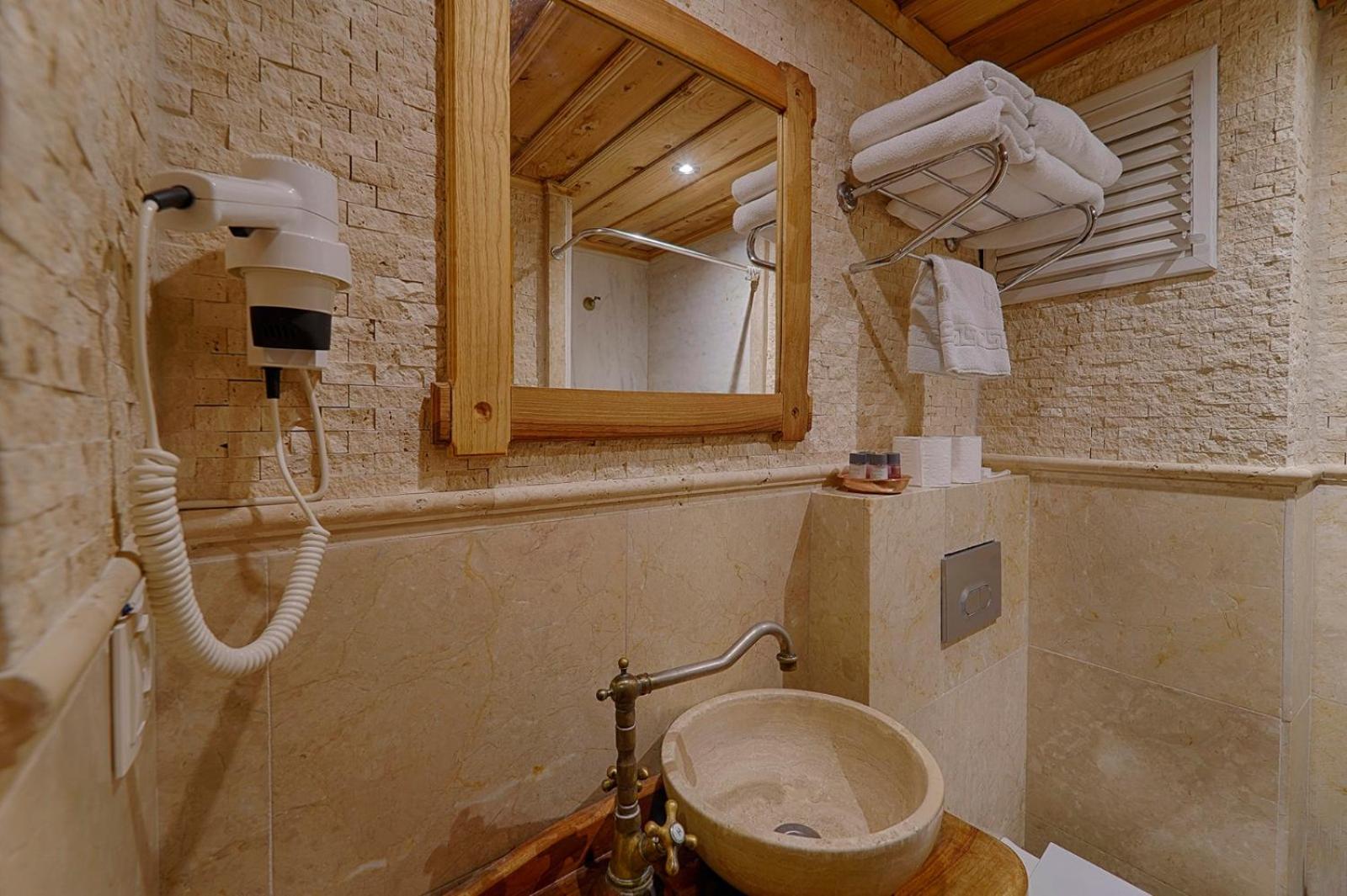 Heybe Hotel & Spa - Image 17