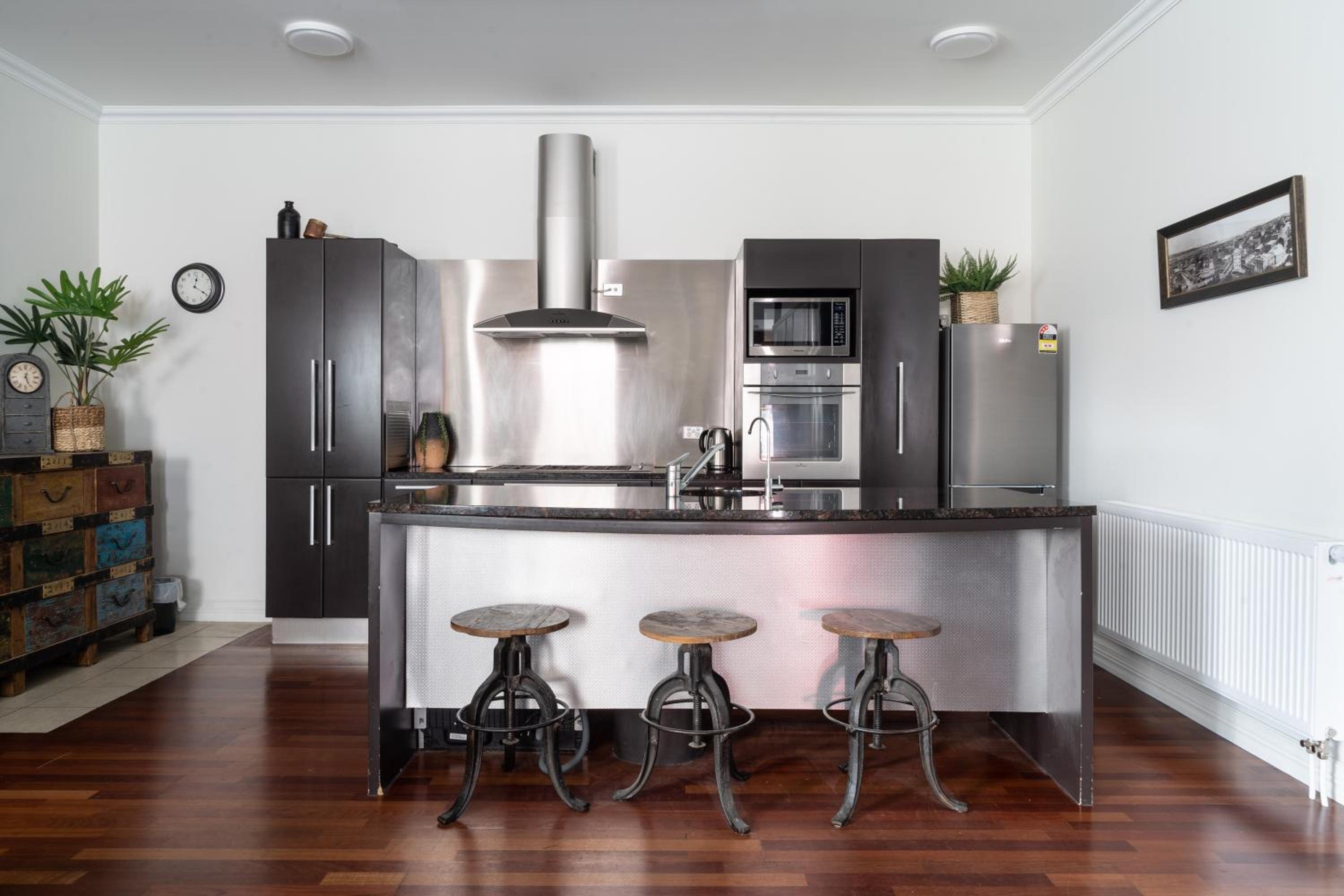 Chapel Apartment