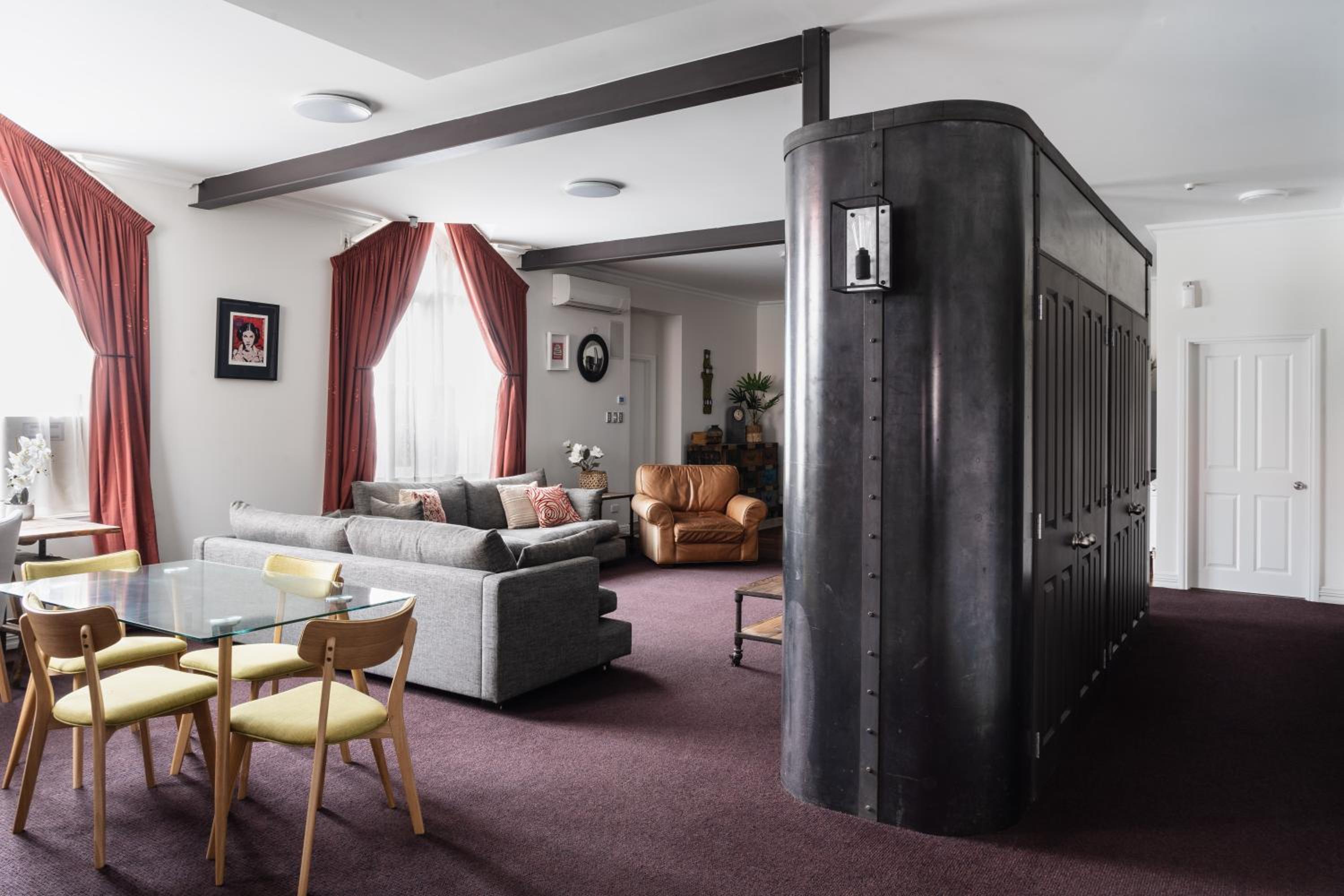Chapel Apartment