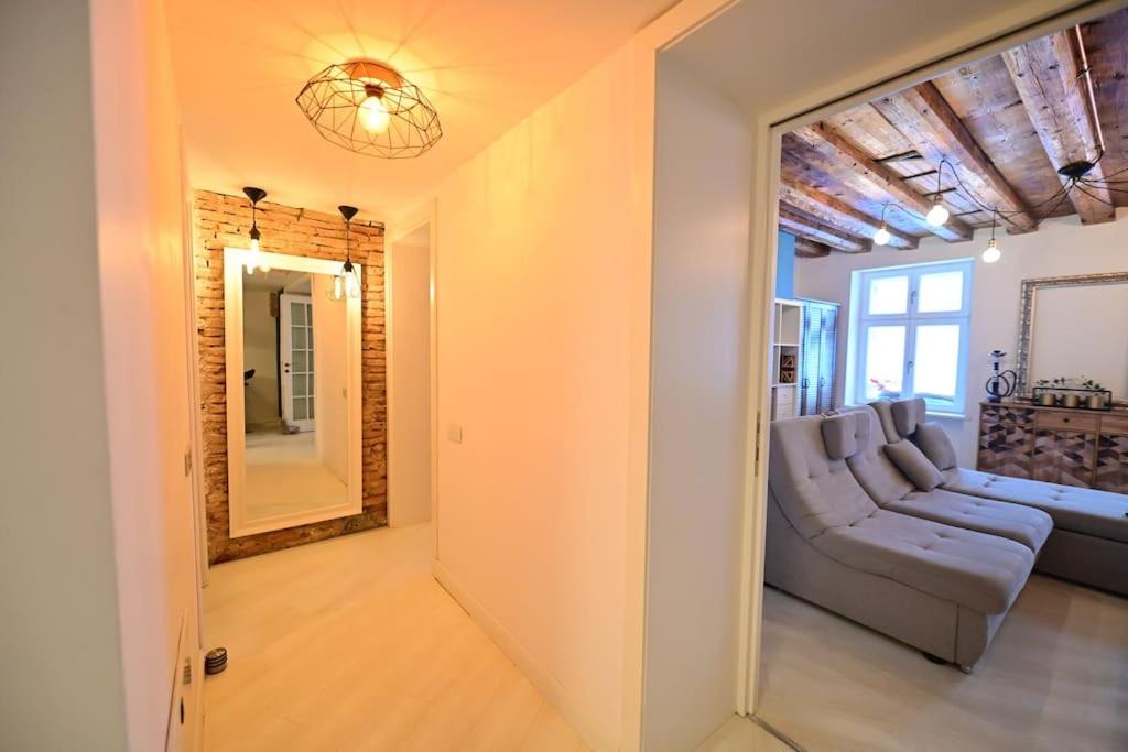 The Oracle Downtown Apartment