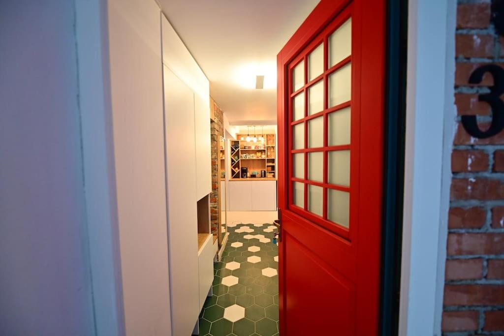 The Oracle Downtown Apartment