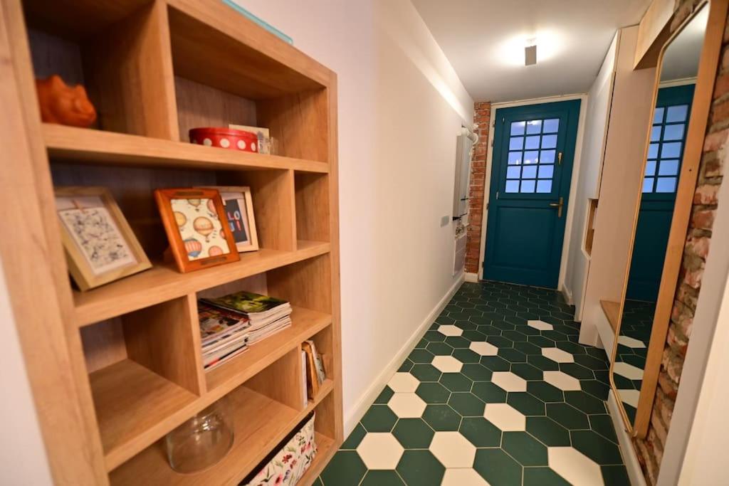 The Oracle Downtown Apartment