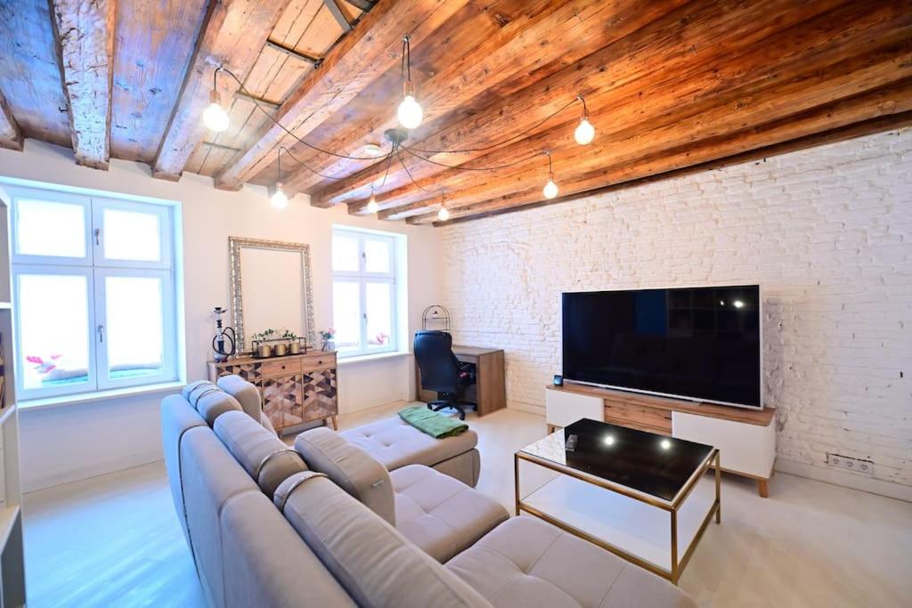 The Oracle Downtown Apartment