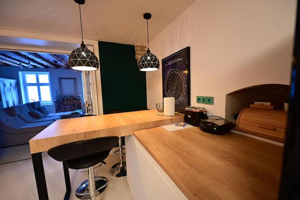 The Oracle Downtown Apartment
