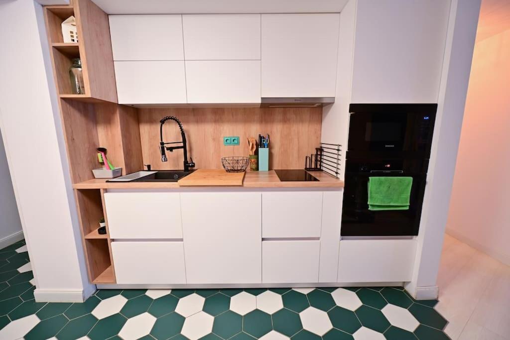 The Oracle Downtown Apartment