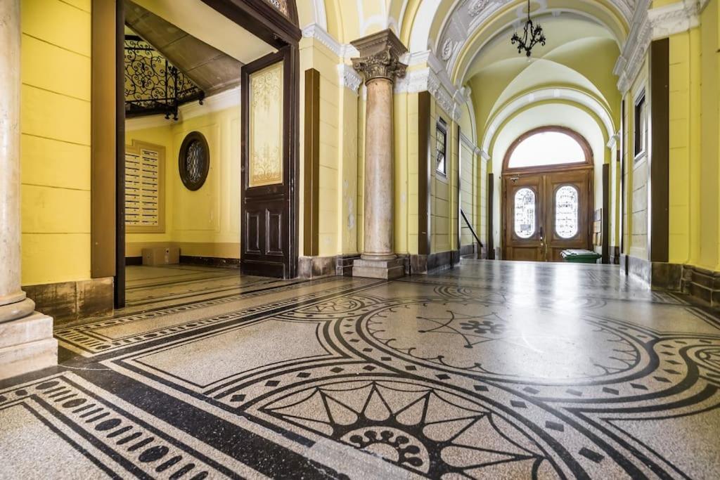 Krudy Gyula Stunning Fancy Downtown Spot with 2 br view 3