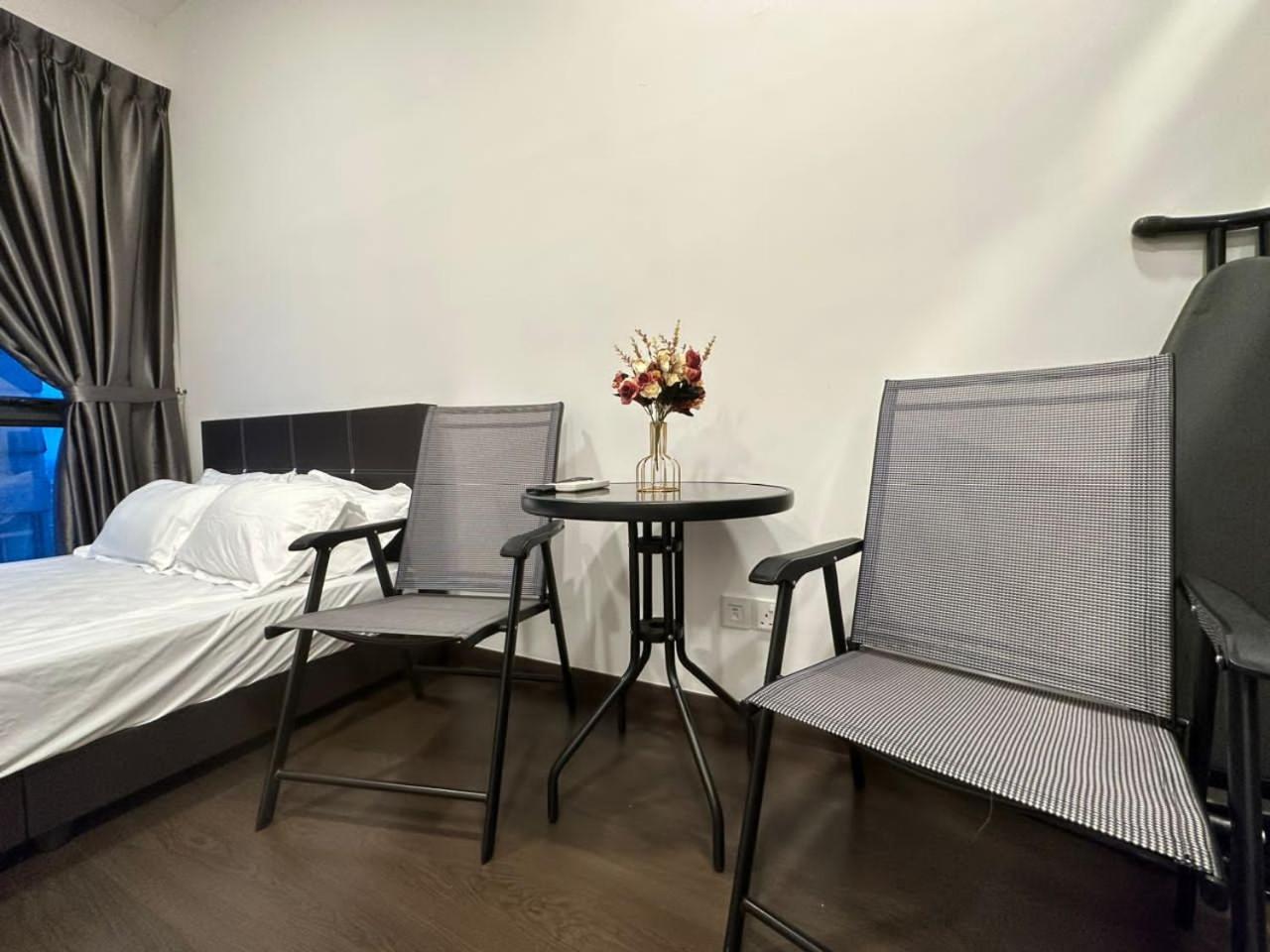 SKS Pavillion Minimalistic and Cozy studio