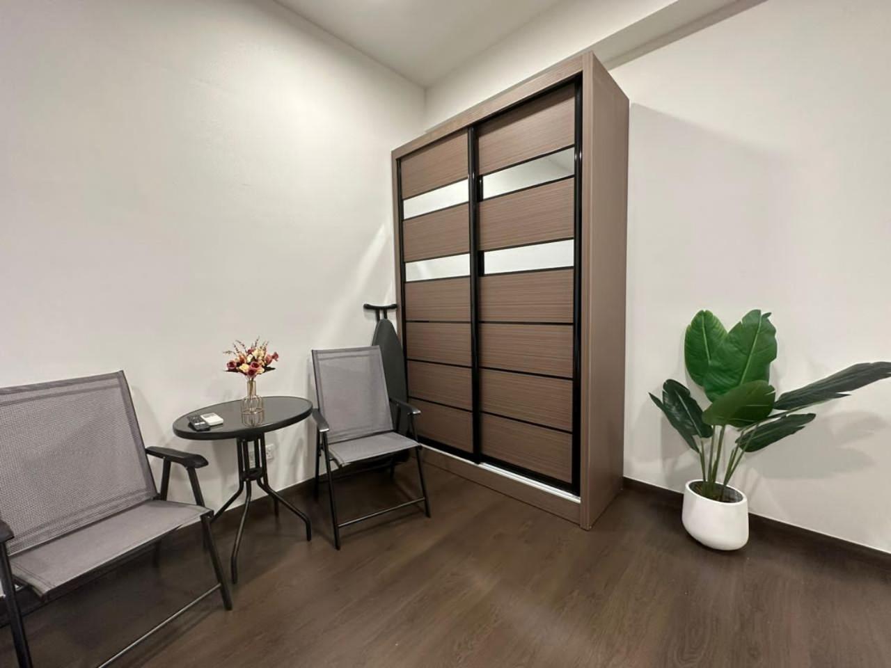SKS Pavillion Minimalistic and Cozy studio