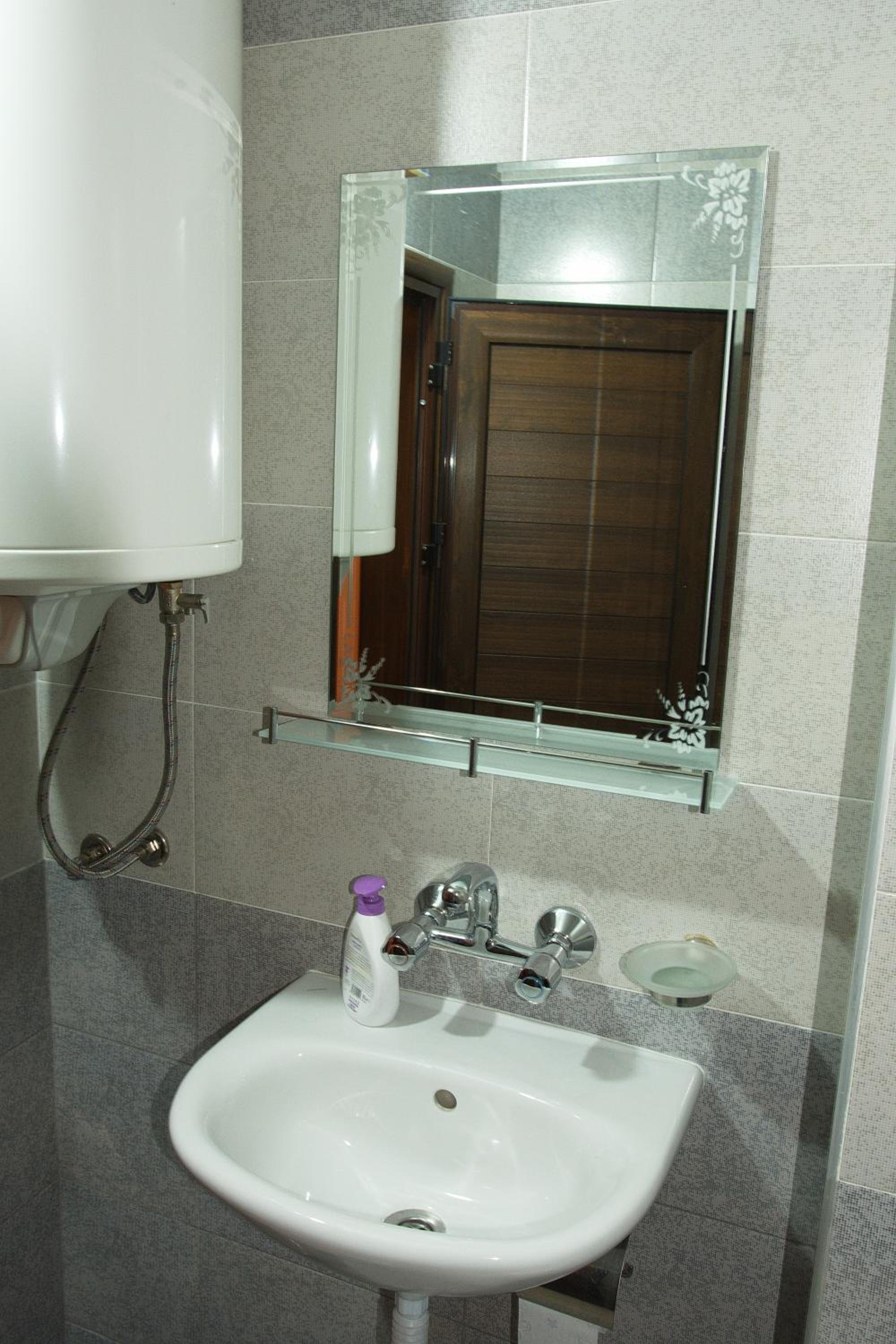 Photo 12