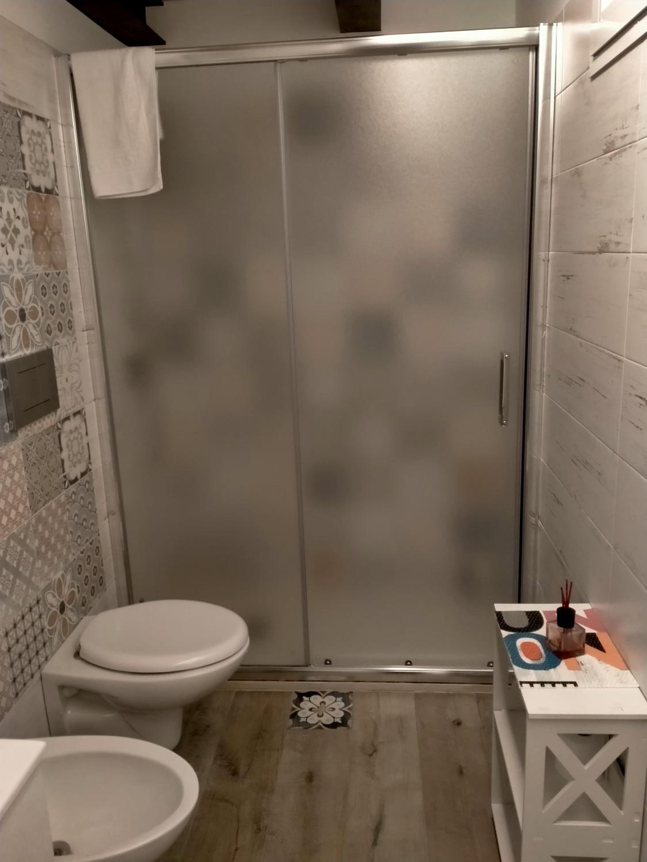 Elmar en Bisceglie — bathroom