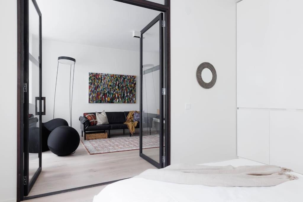 Spacious 2BR apartment on Bulevardi view 3