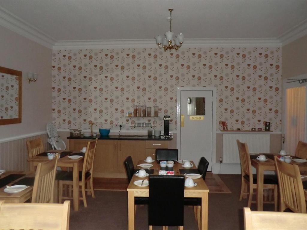 Heidl Guest House partner with Grampian Hotel view 3