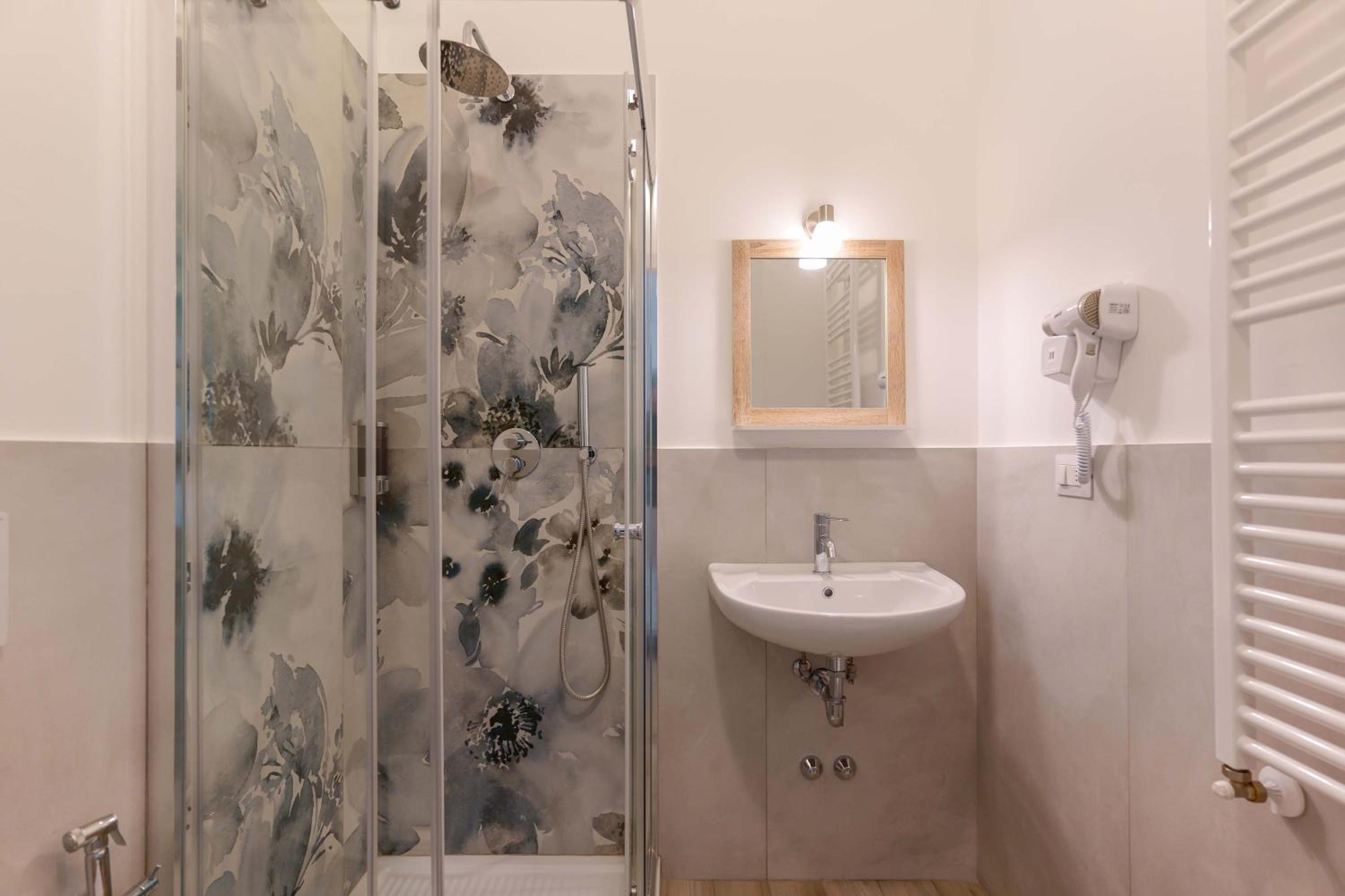 B&B Bentivogli by Lesdomus - fronte Ospedale Sant'Orsola — photo 11