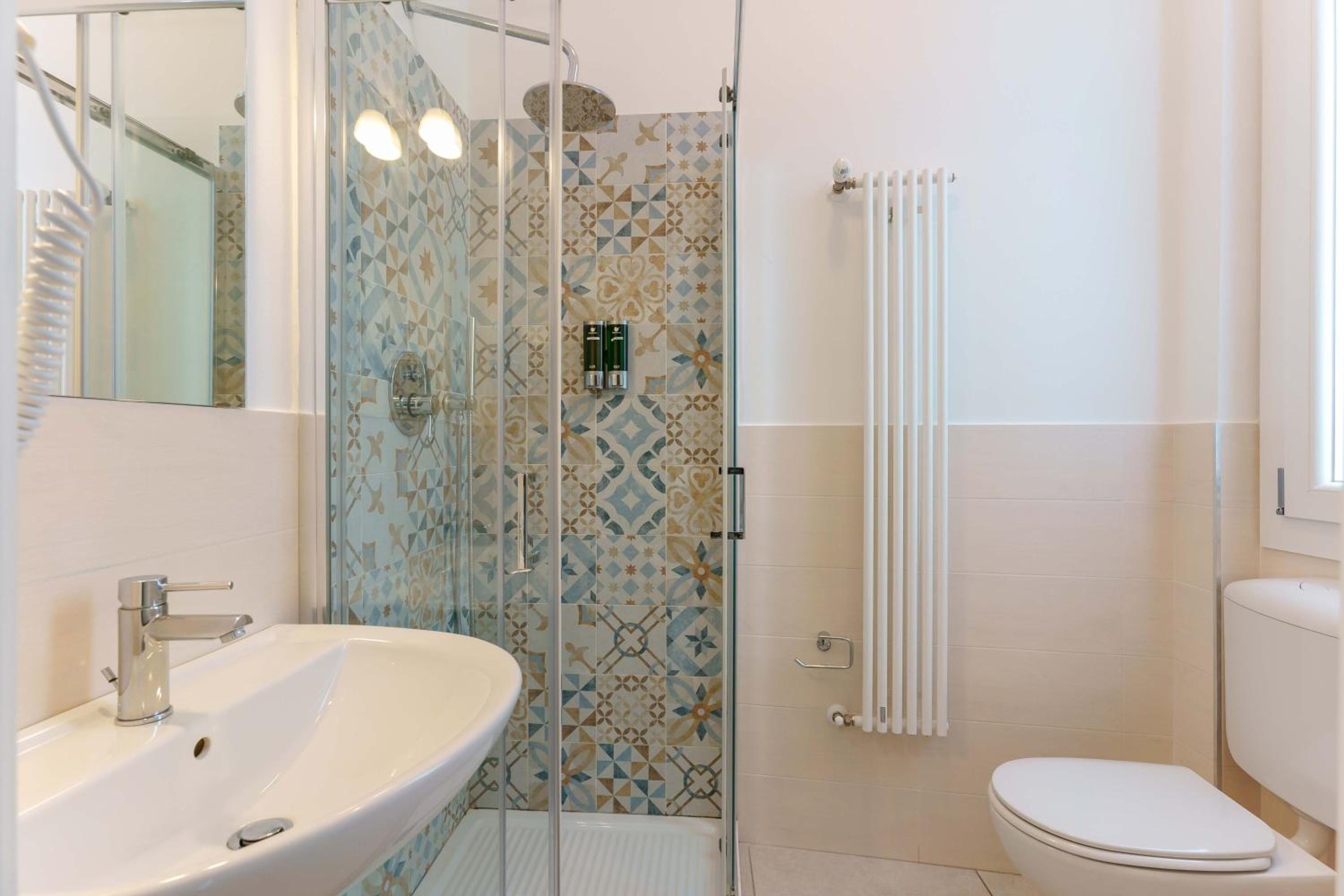 B&B Bentivogli by Lesdomus - fronte Ospedale Sant'Orsola — photo 20