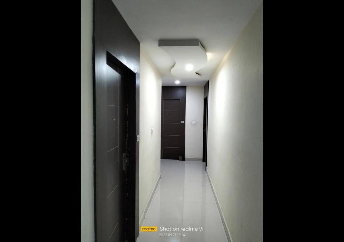 Green Leaf Hotel By WB Inn view 4