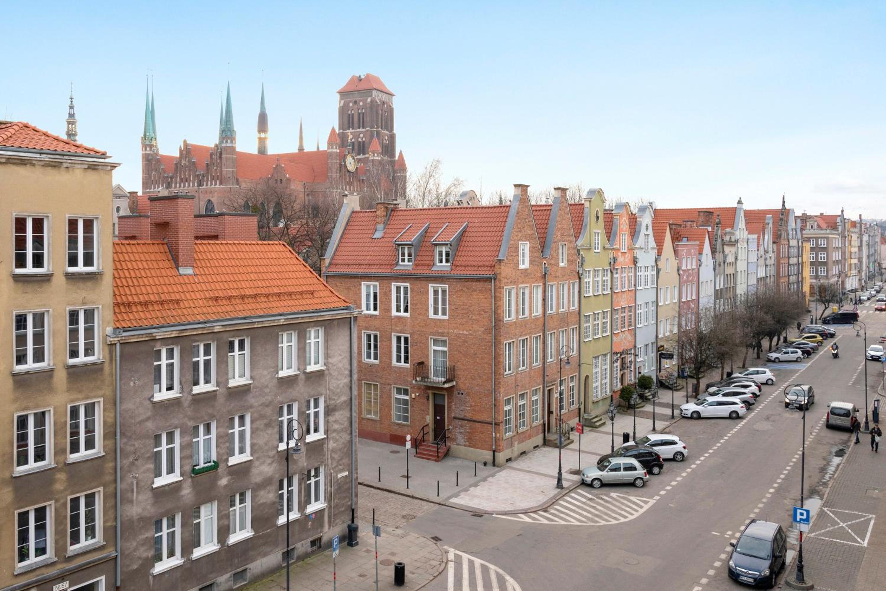 3-level apartment with a view of St Mary's Basilica by Downtown Apartments