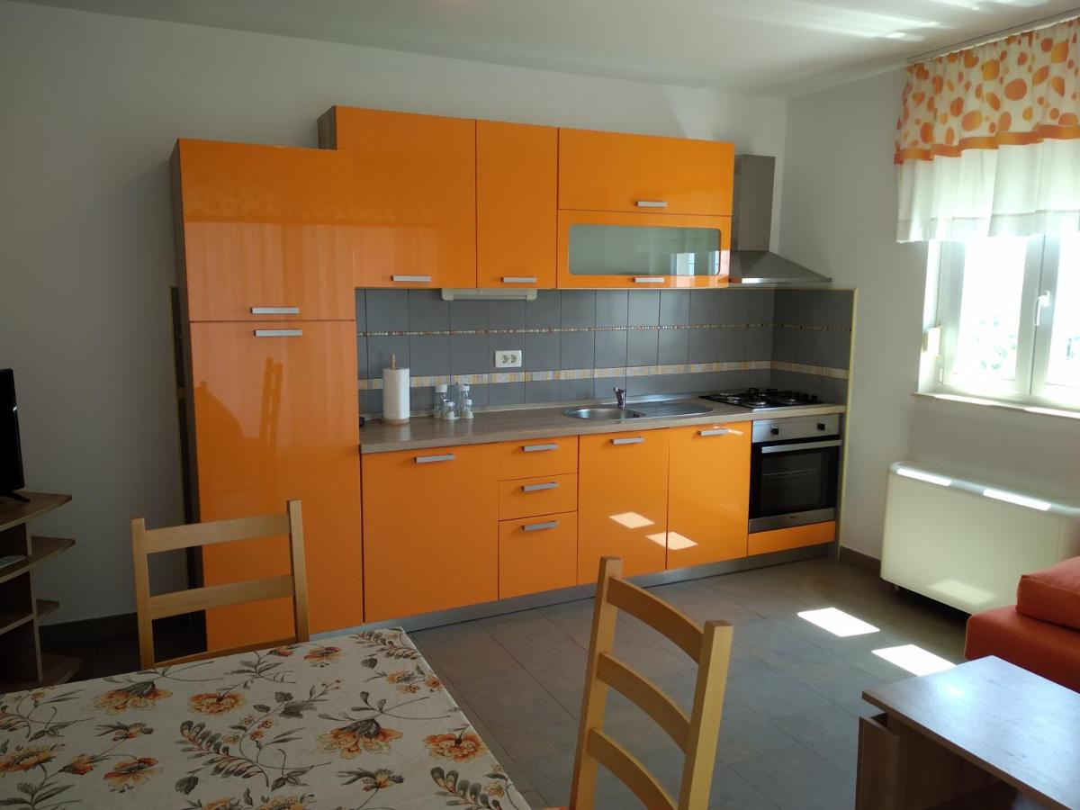 Photo 50