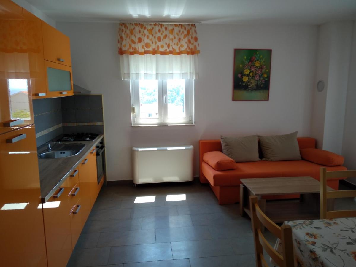 Photo 51