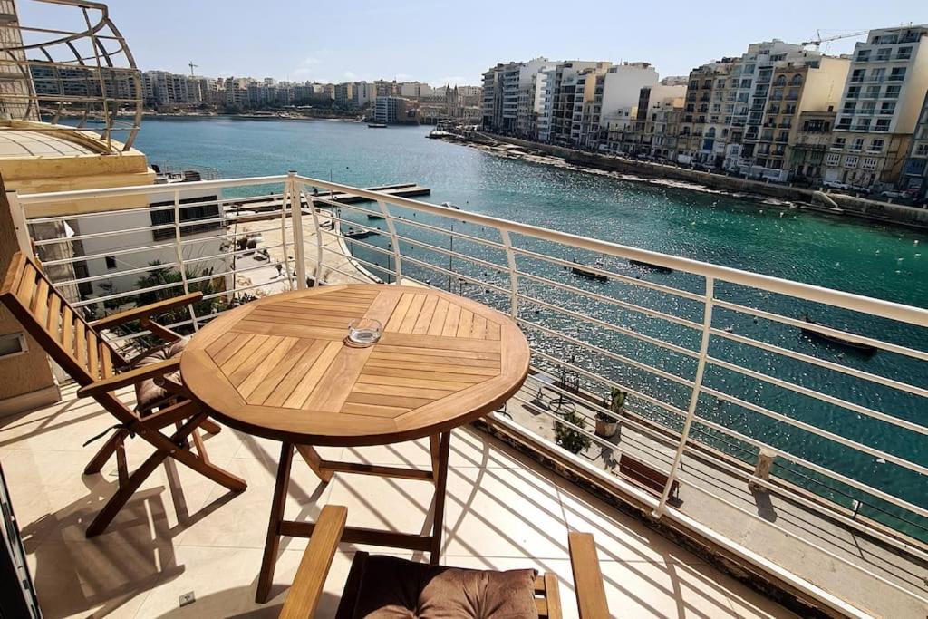 Seaview 2 Bedroom Ap. in Spinola — St Julian's