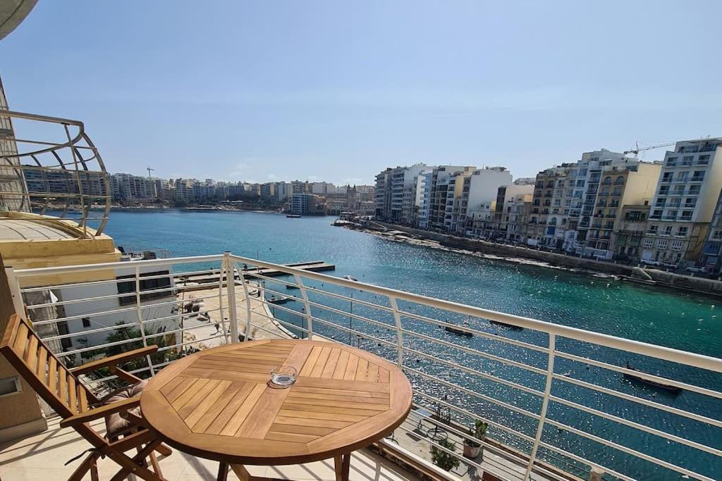 Seaview 2 Bedroom Ap. in Spinola photo 2