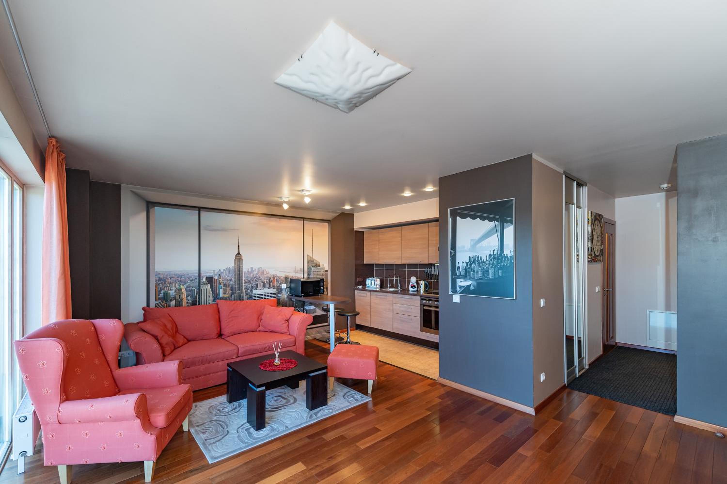 Panoramic city centre apartment by Polo Apartments view 2