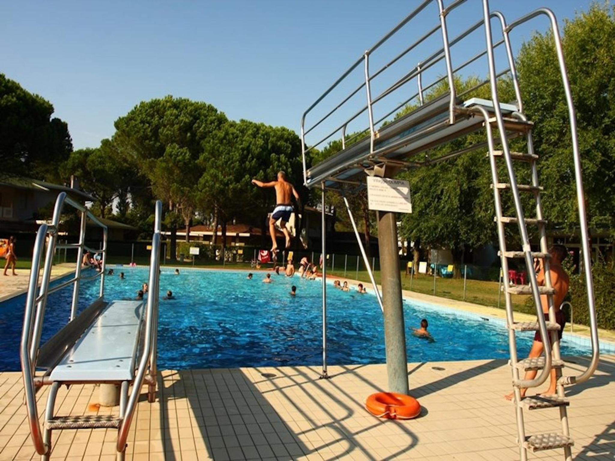 Family flat in a residence with 3 pools-Beahost